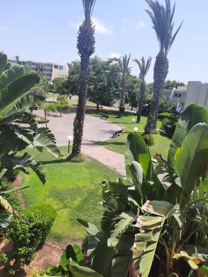 מול הים בקיסריה1 Apartment Exterior photo
